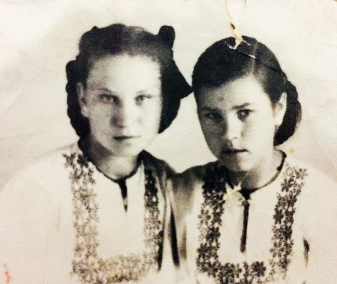 16 . Герасимова Нина, Файзрахманова  Голзада.