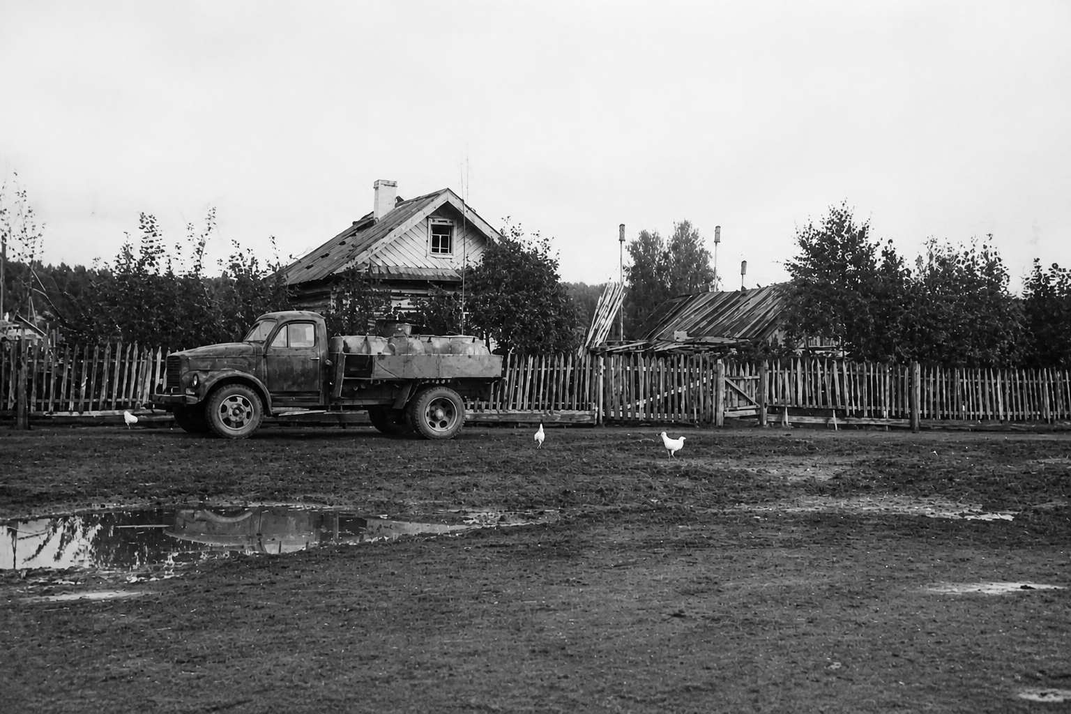 30. Рахимжан бабай белэн Разыя эбилэр йорты 1961 ел.