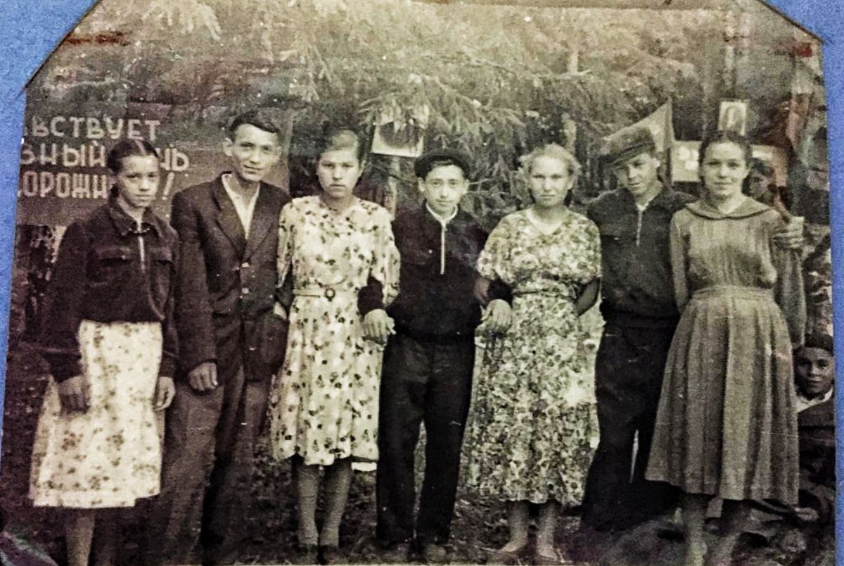 44...1  День Р.Ж.Д. 30 июнь 1957 ел. Фирая 44...1 ,Накип, Голзада41...1, Васил 44...1, Нина 16, Петя, Хадия 25.