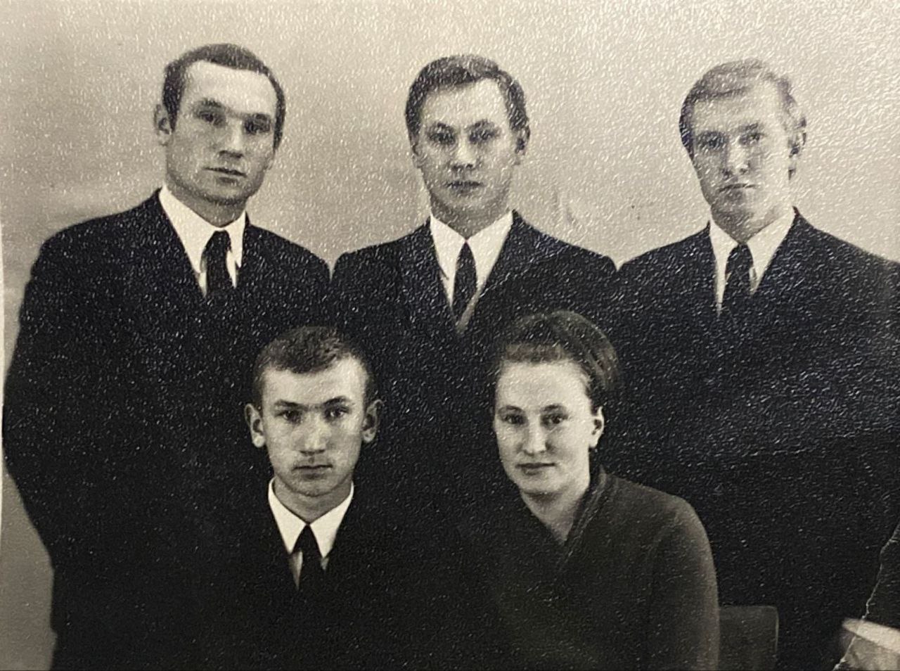 52...1 (3)  Гали абый  Голбикэ  апа балалары